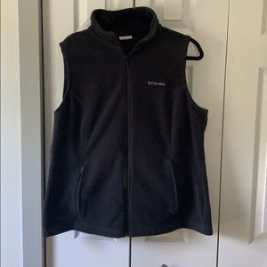 Columbia zip-up vest